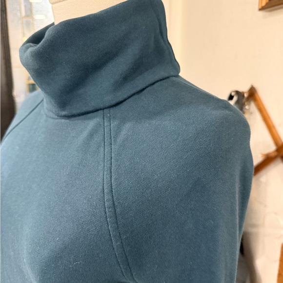 lululemon athletica Deep Blue Turtleneck Sweater - Picture 4 of 6